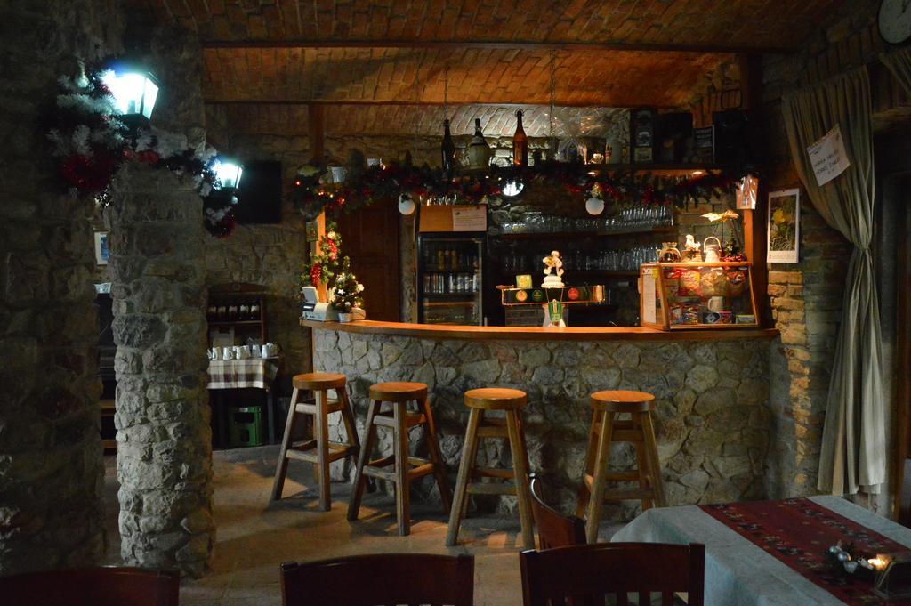 Restaurace A Penzion U Lva Karlštejn Kültér fotó