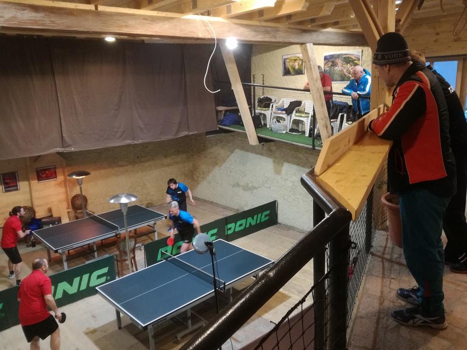 Restaurace A Penzion U Lva Karlštejn Kültér fotó